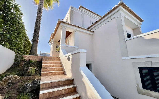 Vilamoura Deluxe Villa by Homing