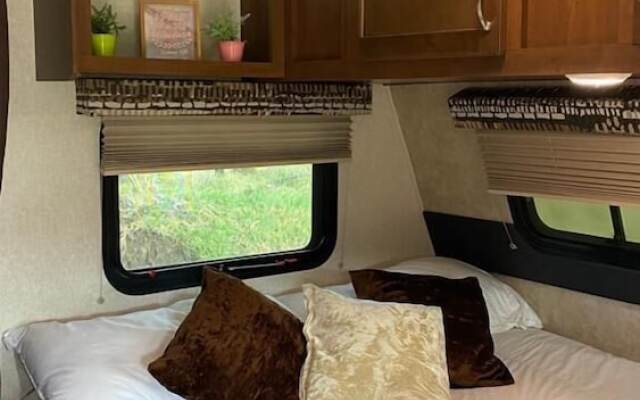 Camper House Col