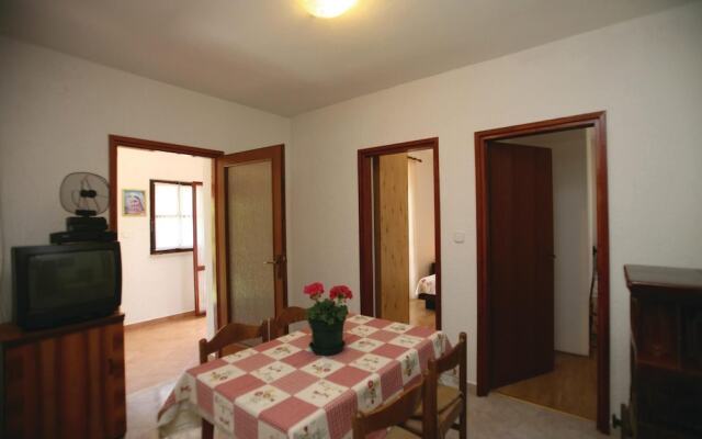 Amazing Home in Labin With Wifi and 2 Bedrooms