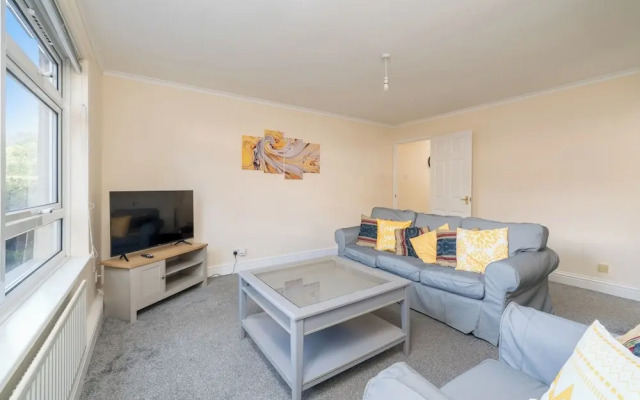 Redhill Retreat - Cozy 2 Bedroom Apartment