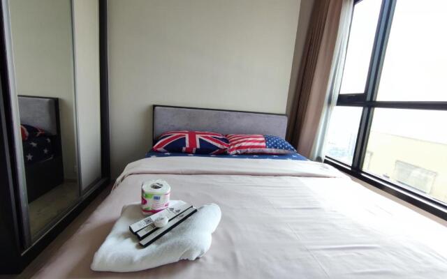 Pattaya Beach Sea View Rooftop Pool Resort