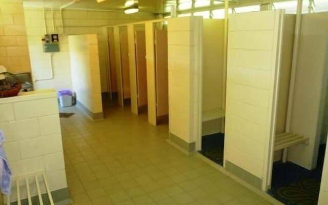 Christmas Creek Cafe & Cabins