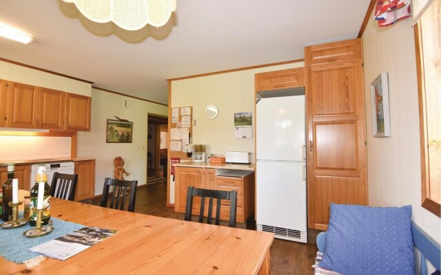 Awesome Home in Ed With 4 Bedrooms and Wifi