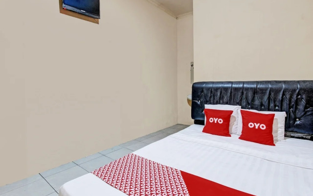OYO 92459 Cahyo Kost 2