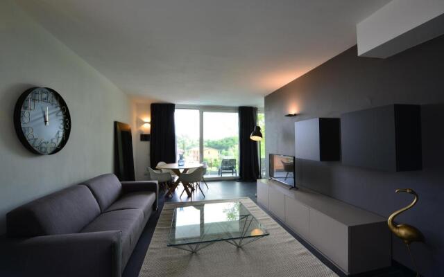 Extra Urbano - Lago di Garda - Adults Only