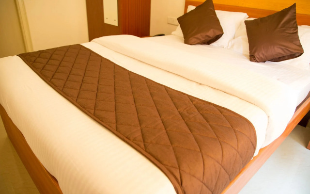 Hotel Midas Casita by OYO Rooms