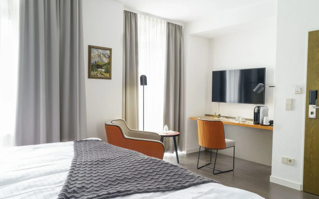 Tante ALMA’s Bonner Hotel