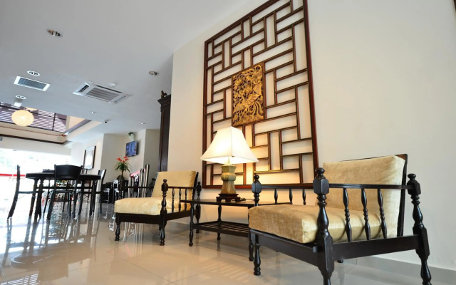 906 Riverside Hotel
