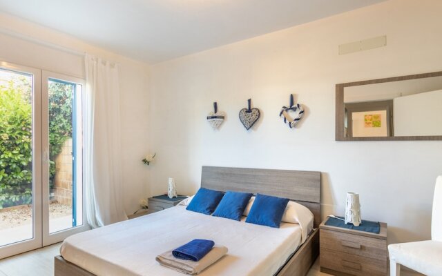 Dolce Mare, Villas