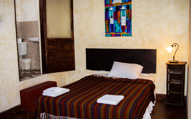 Uxlabil Antigua Hotel y Galería