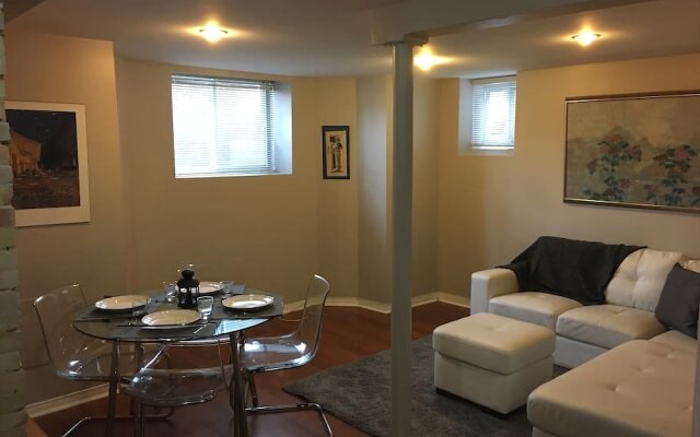 Grand Forest Hill 2BR Hideaway