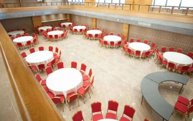 Doanesia Premium Hotel And Spa Tirana