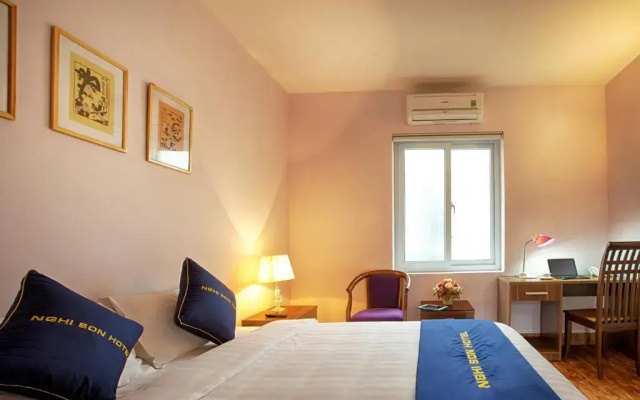 Giang Son Hotel