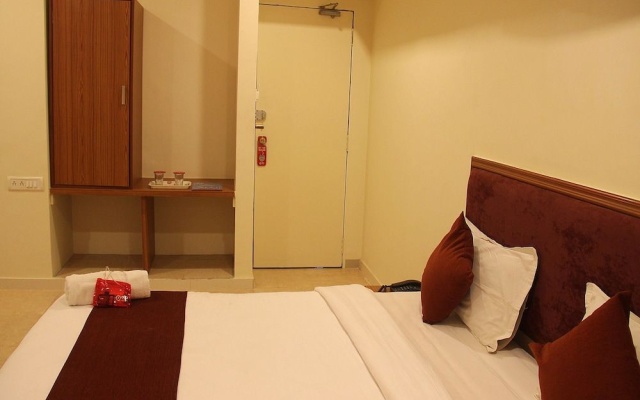 OYO 1697 Hotel PM Regency – Guest Rooms – Vadodara