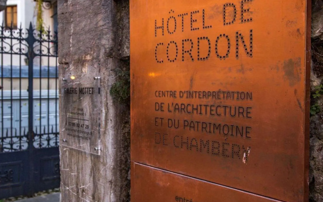 Kyriad Chambery Centre Curial