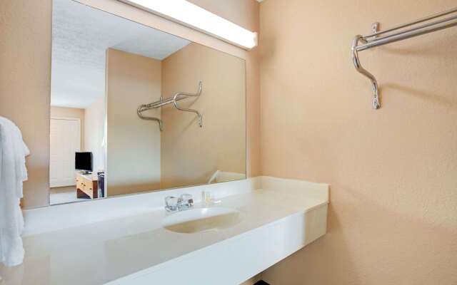 Days Inn by Wyndham Joelton/Nashville