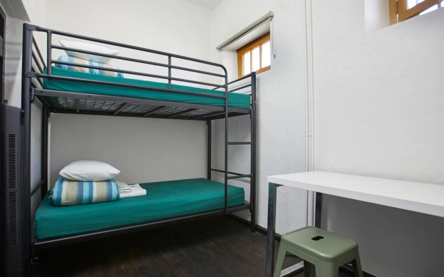 YHA Fremantle Prison