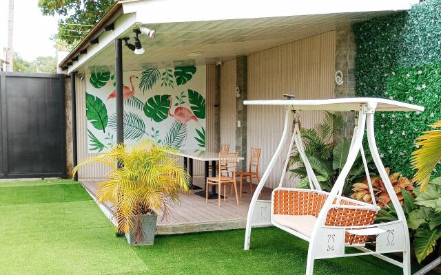 RedDoorz Plus Park-Lay Suites Kidapawan City