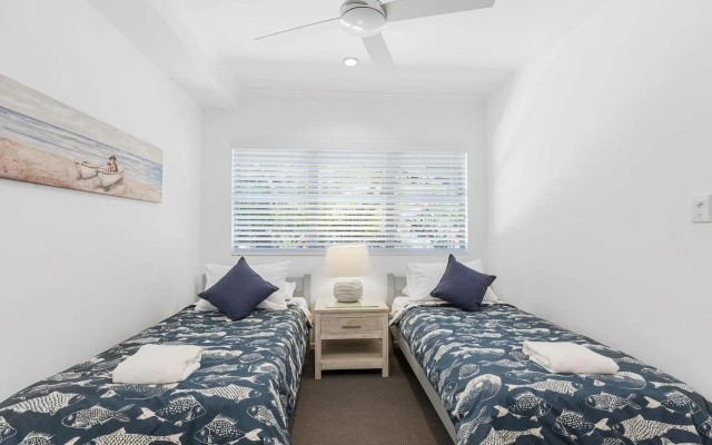 Unit 2 Perfect Holiday Haven in Beachfront Street See the Ocean 2 Bed 2 Bath – Guest Rooms – Sunshine Beach
