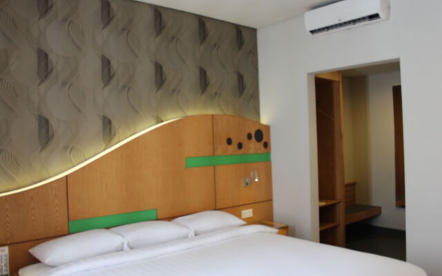 ILLIRA Lite Praya Lombok