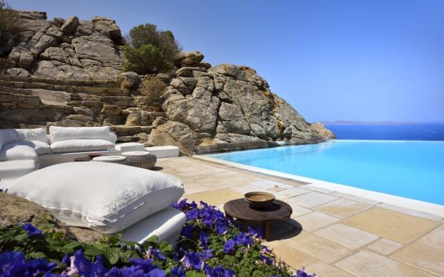 Immaculate 5-bed Villa in Klouvas - Villa Alkmini