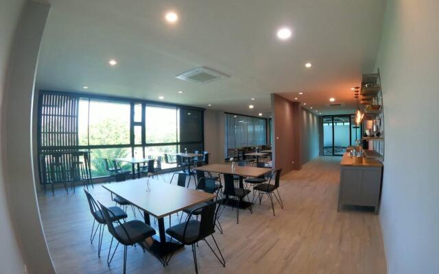 Raweewan Residence