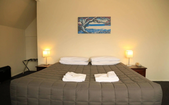 Drury Motor Lodge
