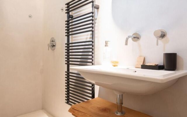 Officine Cavour Apartments