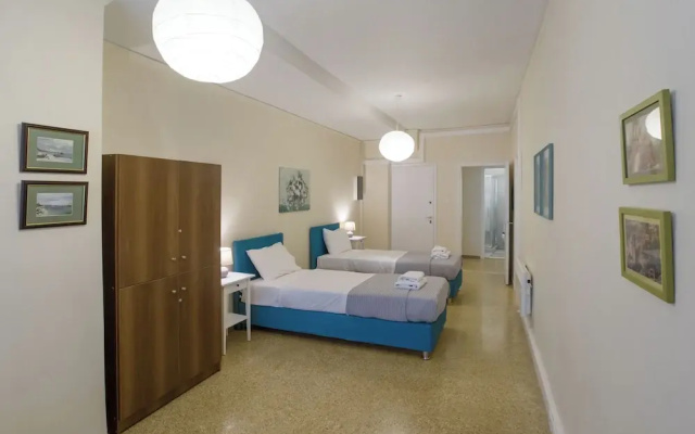Central apartment on pedestrian street
