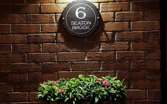 Seaton Brook Apartment