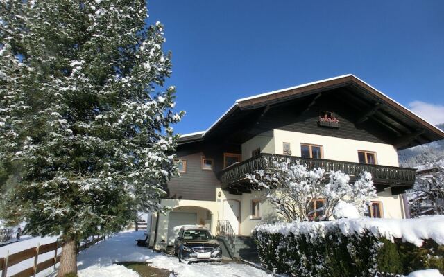 Spacious Apartment in Walchen Near Ski Area