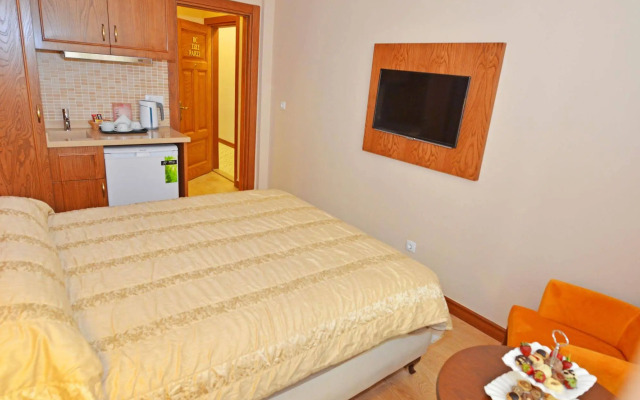 Ataker Hotel