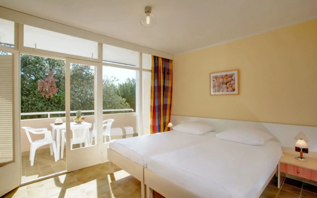Lanterna Resort
