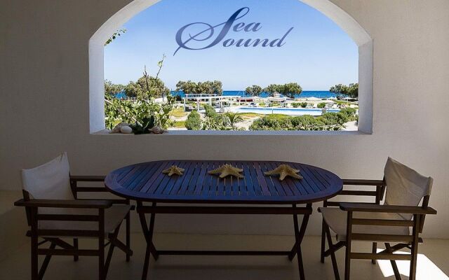 Sea Sound - White Katikies Luxury Hotel
