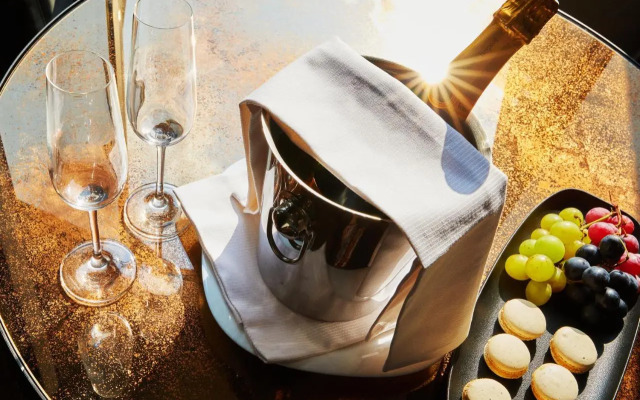 Plaza Tour Eiffel Hotel