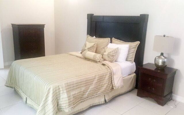 2 Bdrm Apartment at Runaway Bay