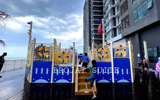 Brojat Suite Family Sea View @ Imperium Residence