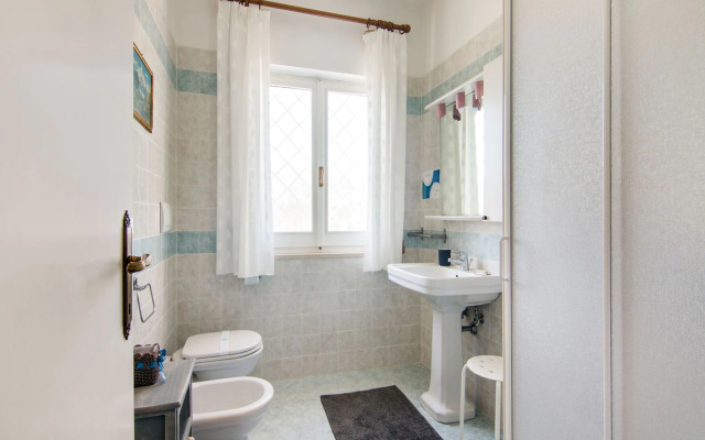 Beautiful holiday home in Montedinove with shared pool