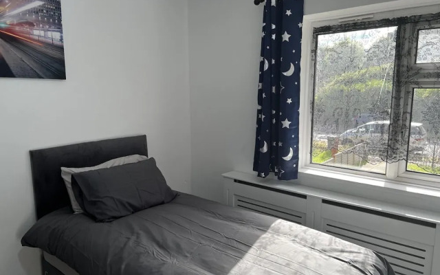 Comfy 2-bedroom Apartment