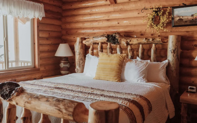 Bryce Canyon Log Cabins