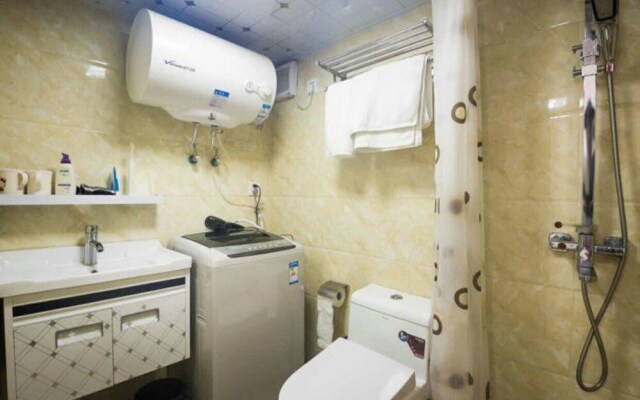 Coastline International Apartment