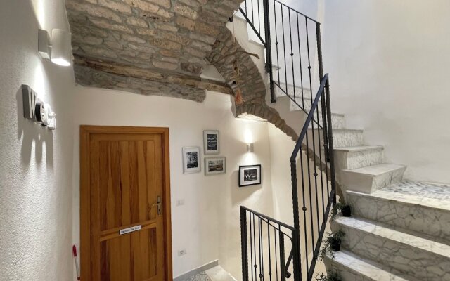 Large, Stunning Studio Apartment, Central Location