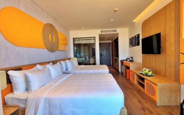 Apec Mandala Wyndham - Skyline Hotel