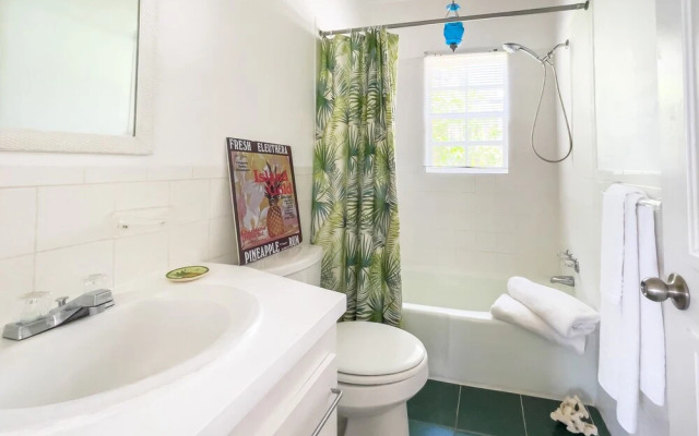 Folly & Guest House 6 Bedroom Home
