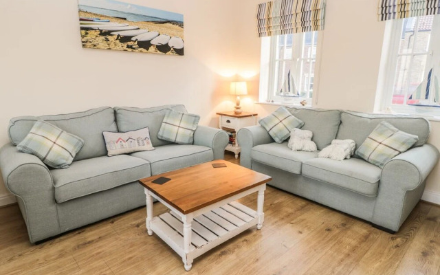 Dotty's Sunshine Cottage