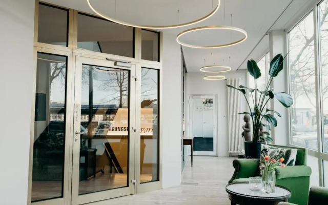 Hotel Crystal