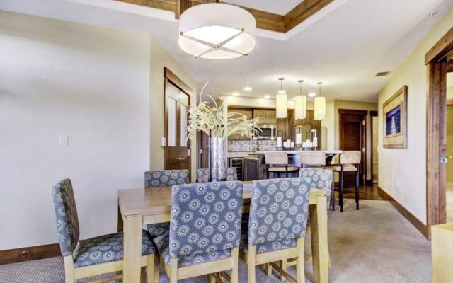 One Ski Hill Place S8322