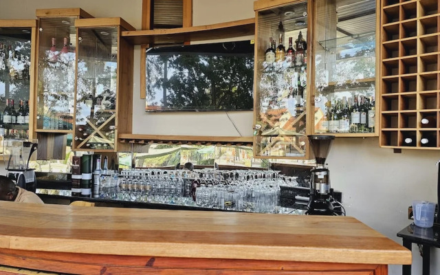 Grik Hotel - Entebbe