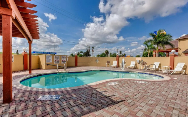Super 8 Brownsville