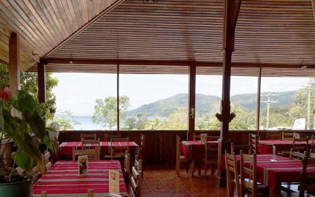 Hotel Y Restaurante Las Gardenias
